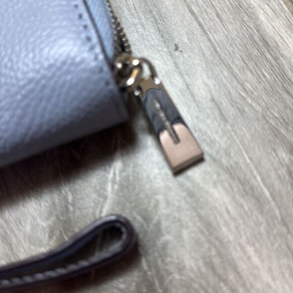 Michael Kors Womens Pale Ocean Blue Pebbled Continental Leather Wristlet Wallet - Picture 6 of 8